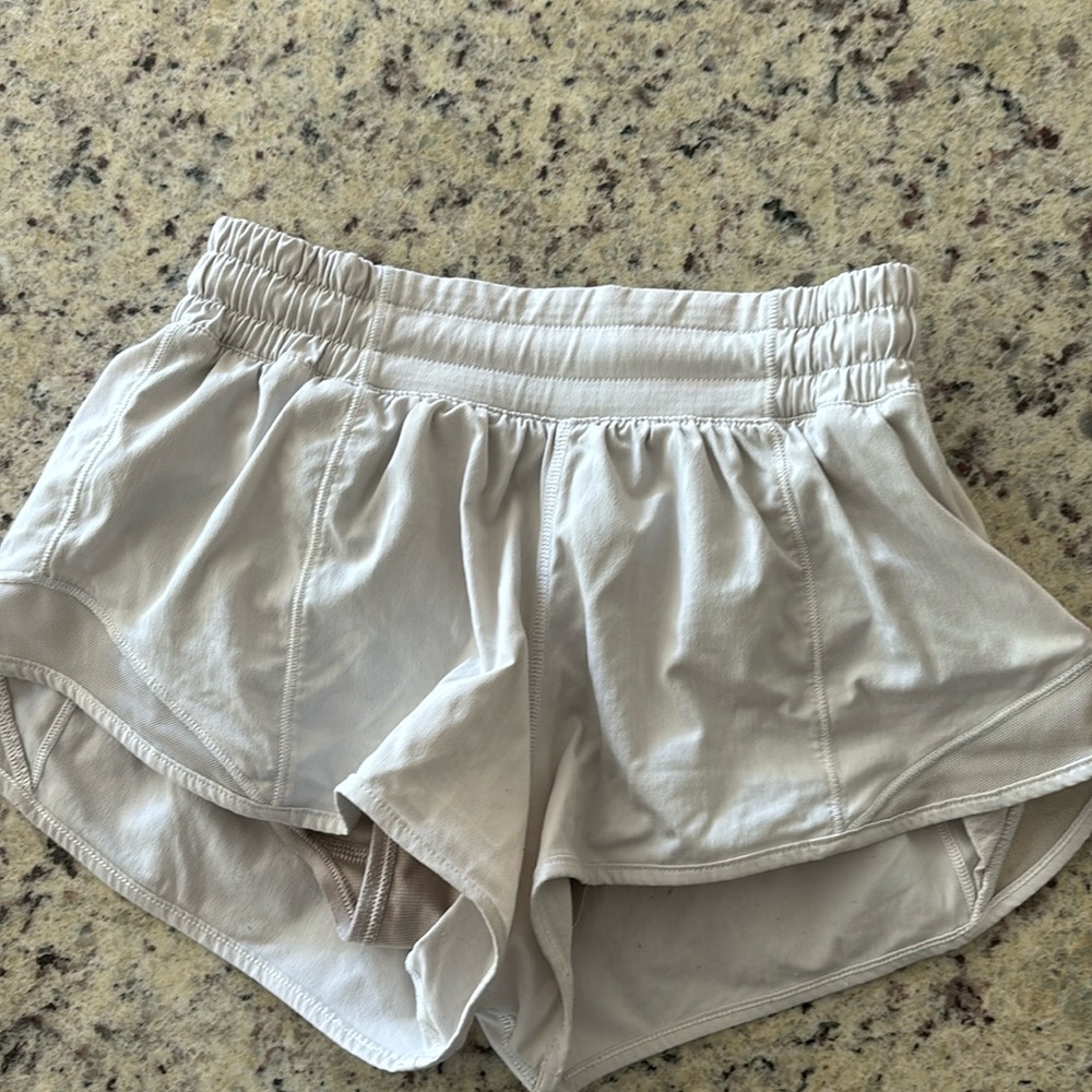 LuluLemon shorts Hotty hot